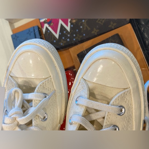 COMME DES GARÇONS PLAY CONVERSE X CDG PLAY Chuck Taylor '70 High-Top Sneakers - Picture 2 of 14